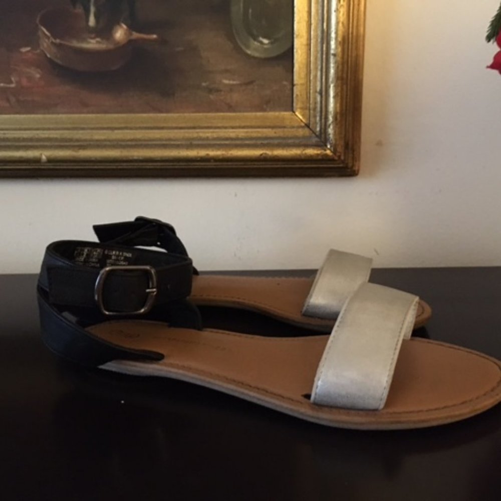 Flat sandals - Picture 3 of 5